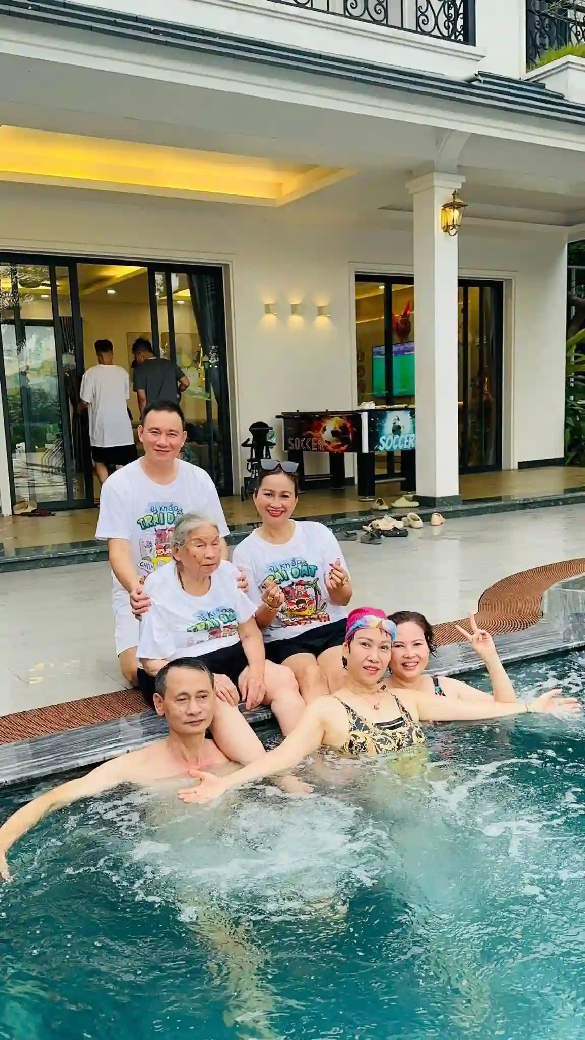 Ảnh đánh giá Viva HB08 - Bể bơi bốn mùa ngoài trời 2