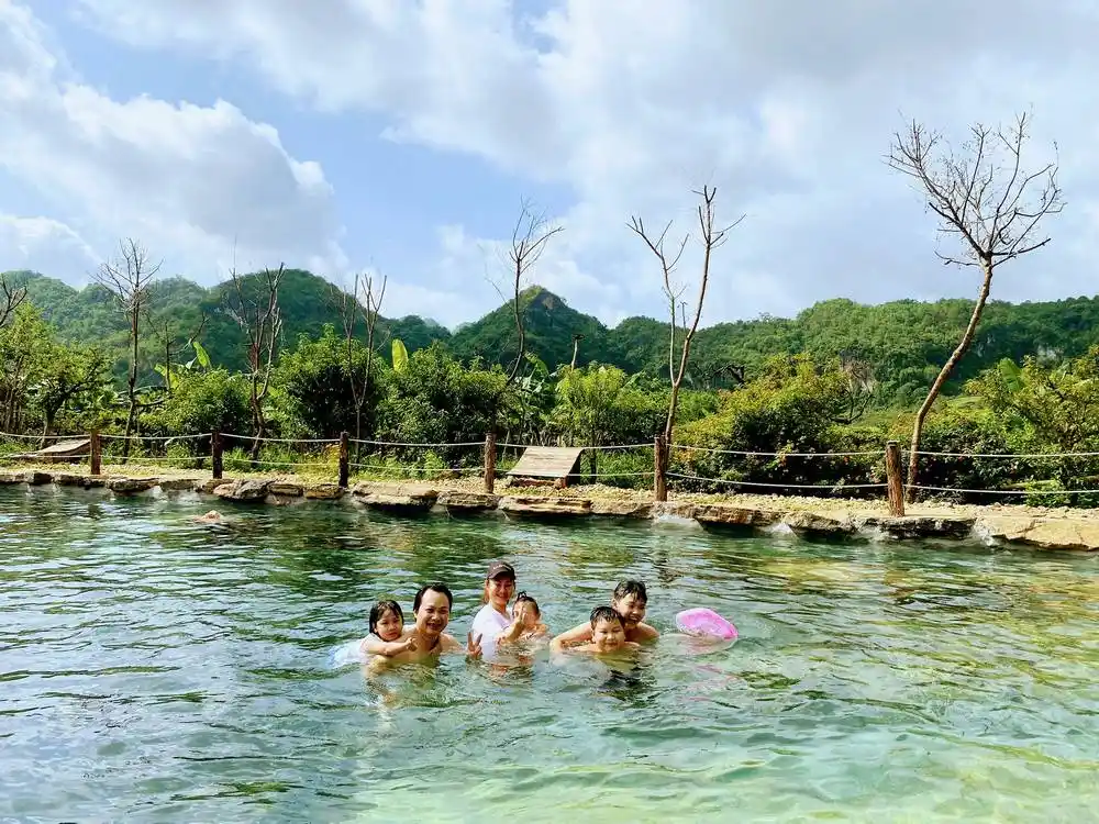 Ảnh đánh giá Natalie's Villa & Resort Moc Chau 3