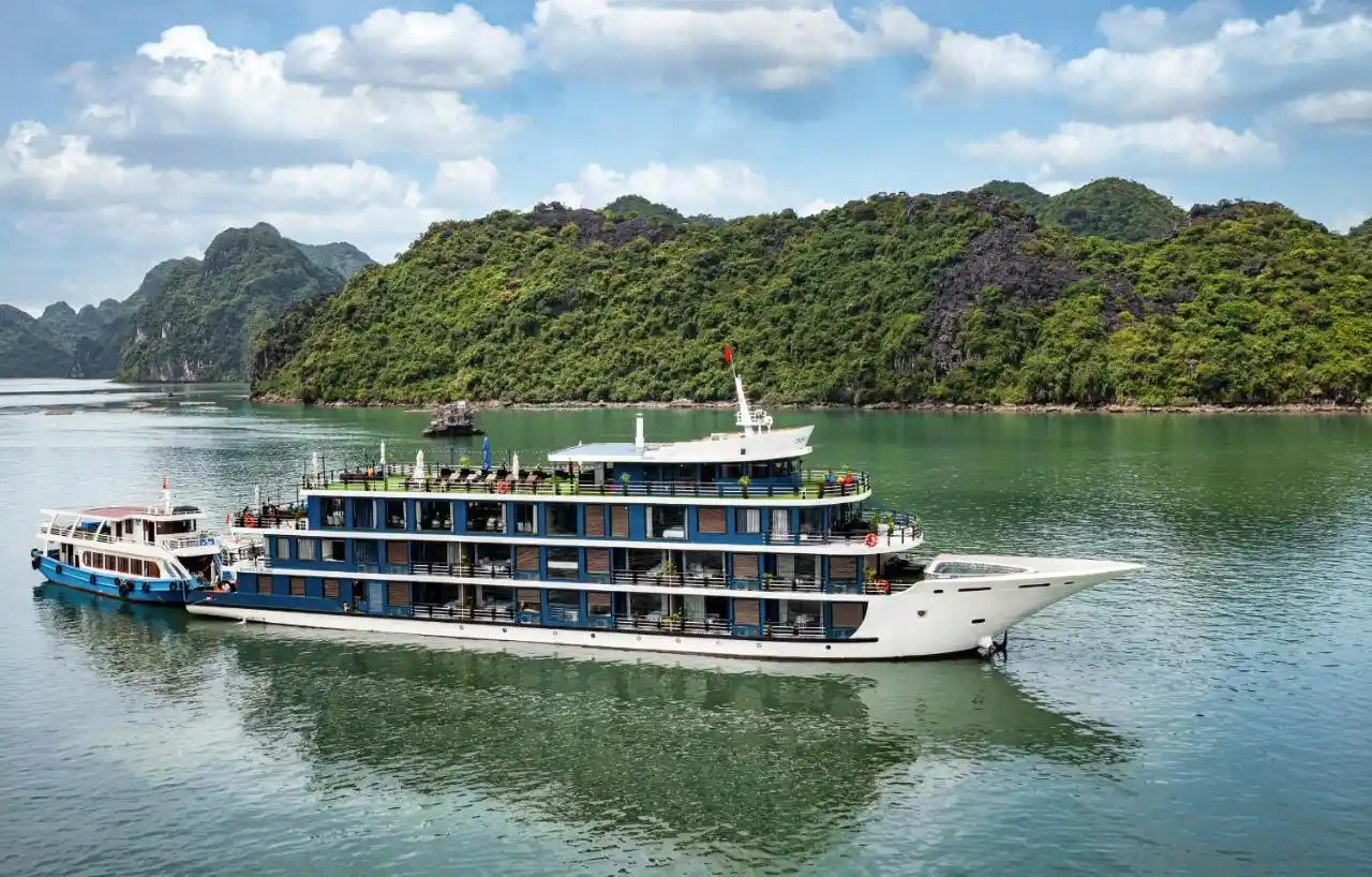 Ảnh Du Thuyền Doris