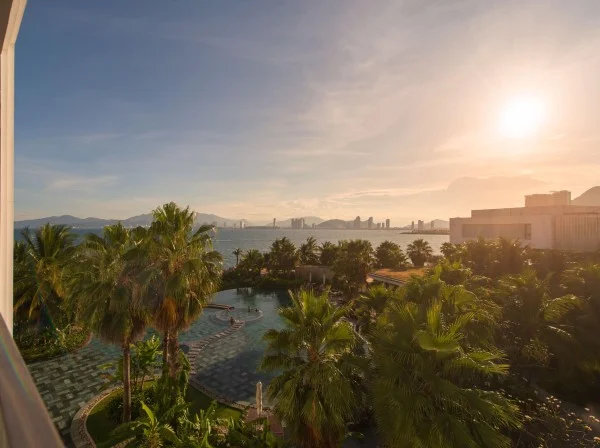 Ảnh chi tiết phòng Balcony King Sea View 10