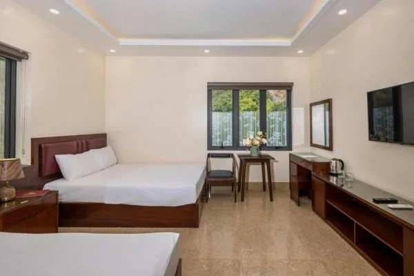 Ảnh chi tiết phòng aroma-cat-ba-sea-view-hotel-phong-4-nguoi-vivatrip.webp