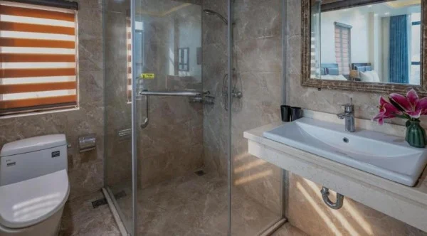 Ảnh chi tiết phòng aroma-cat-ba-sea-view-hotel-phong-tieu-chuan-vivatrip.webp