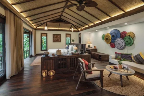 Ảnh chi tiết phòng avana-retreat-mai-chau-suite-co-giuong-co-king-voi-ban-cong-vivatrip-02.webp