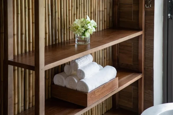 Ảnh chi tiết phòng bai-dinh-riverside-resort-spa-ninh-binh-biet-thu-deluxe-vivatrip-03.webp