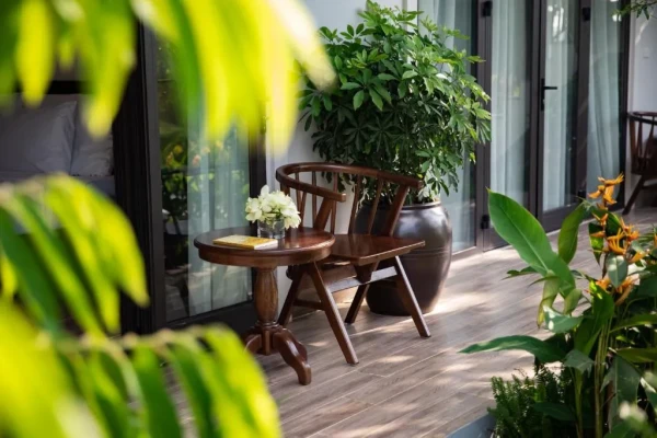 Ảnh chi tiết phòng bai-dinh-riverside-resort-spa-ninh-binh-phong-co-giuong-co-queen-nhin-ra-vuon-vivatrip-02.webp