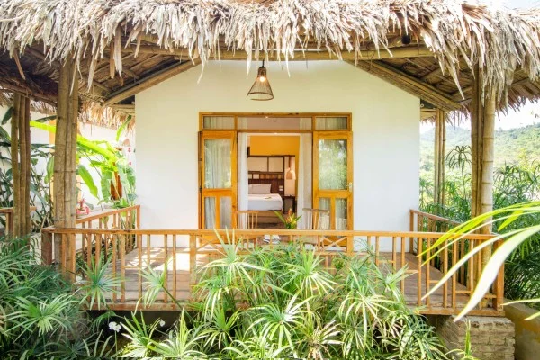 Ảnh chi tiết phòng bakhan-village-resort-mai-chau-bungalow-room-vivatrip.webp