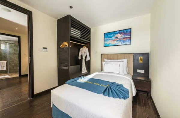 Ảnh chi tiết phòng best-western-premier-sapphire-ha-long-junior-suite-bay-view-vivatrip-04.webp