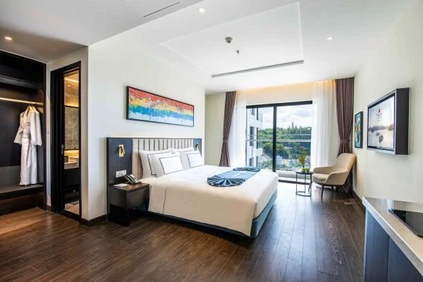 Ảnh chi tiết phòng best-western-premier-sapphire-ha-long-superior-king-city-view-vivatrip.webp