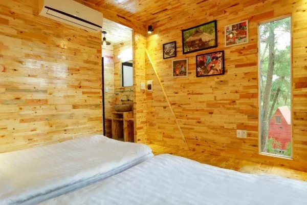 Ảnh chi tiết phòng cat-ba-eco-lodge-resort-chalet-2-phong-ngu-vivatrip-03.webp