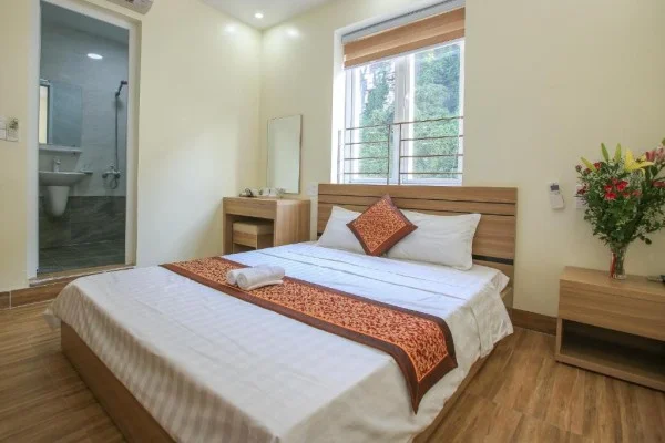 Ảnh chi tiết phòng cat-ba-green-hotel-phong-giuong-doi-vivatrip-04.webp