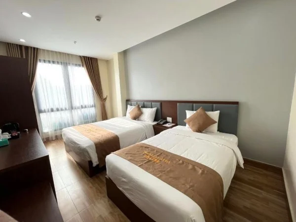 Ảnh chi tiết phòng cat-ba-rosalia-hotel-phong-deluxe-3-nguoi-vivatrip-02.webp