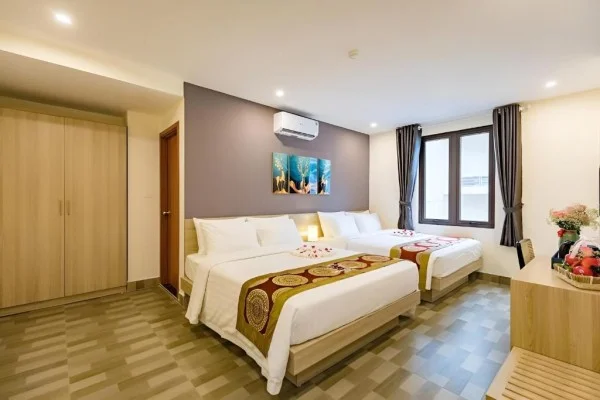 Ảnh chi tiết phòng cat-ba-violet-hotel-phong-4-nguoi-vivatrip-04.webp
