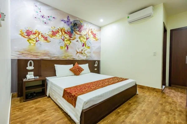 Ảnh chi tiết phòng cat-ba-violet-hotel-phong-giuong-doi-vivatrip-04.webp
