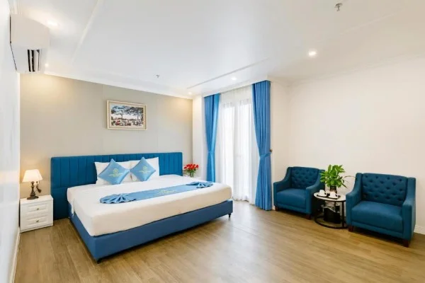Ảnh chi tiết phòng cat-ba-wonder-hotel-suite-2-phong-ngu-vivatrip-04.webp