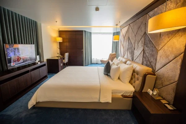 Ảnh chi tiết phòng central-luxury-ha-long-executive-suite-vivatrip-02.webp