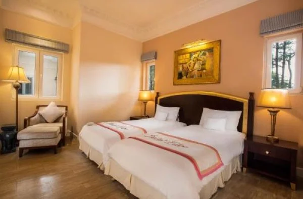 Ảnh chi tiết phòng da-lat-edensee-lake-resort-spa-biet-thu-loai-sang-vivatrip-02-1.webp