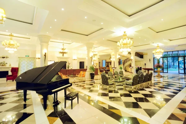 Ảnh Dalat Edensee Lake Resort & Spa