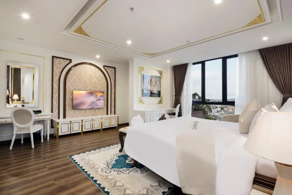 Ảnh chi tiết phòng da-lat-prince-suite-hoang-tu-cam-hut-thuoc-vivatrip-03.webp
