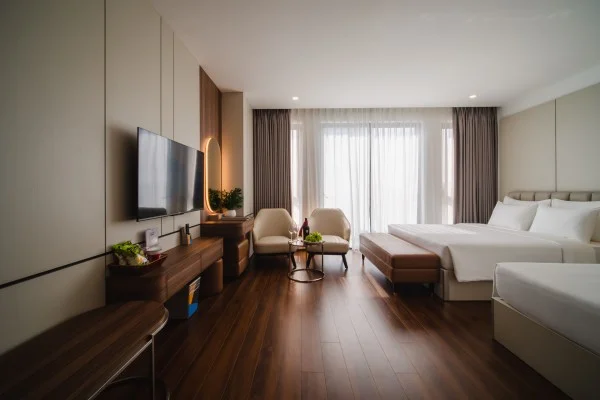 Ảnh chi tiết phòng danitel-halong-deluxe-room-vivatrip-02.webp