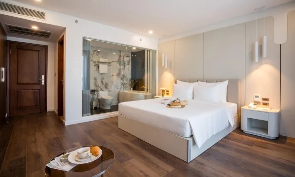 Ảnh chi tiết phòng danitel-halong-junior-suite-vivatrip-02-1.webp