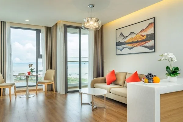 Ảnh chi tiết phòng delasea-ha-long-executive-suite-sea-view-vivatrip-03.webp