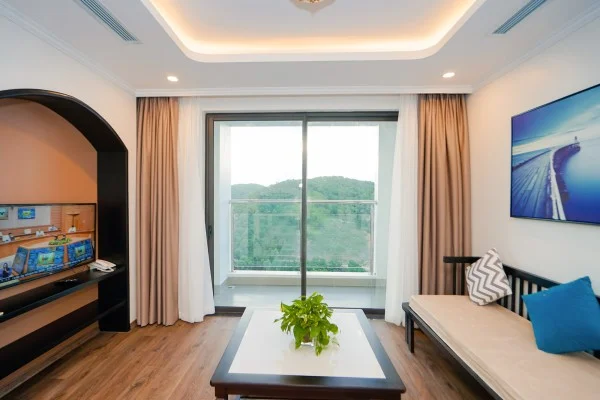 Ảnh chi tiết phòng dlioro-hotel-resort-deluxe-suite-vivatrip-04.webp