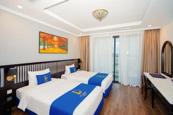 Ảnh chi tiết phòng dlioro-hotel-resort-senior-deluxe-twin-vivatrip-02.webp