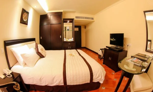 Ảnh chi tiết phòng do-son-resort-casino-standard-king-room-vivatrip-03.webp