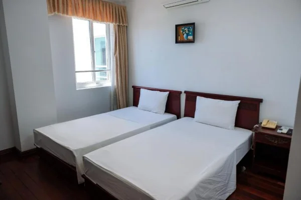 Ảnh chi tiết phòng draco-qk3-cat-ba-hotel-phong-tieu-chuan-vivatrip-02.webp