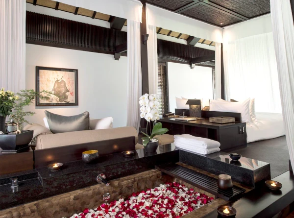 Ảnh chi tiết phòng four-seasons-resort-the-nam-hai-hoi-an-vietnam-biet-thu-3-phong-ngu-vivatrip-07.webp