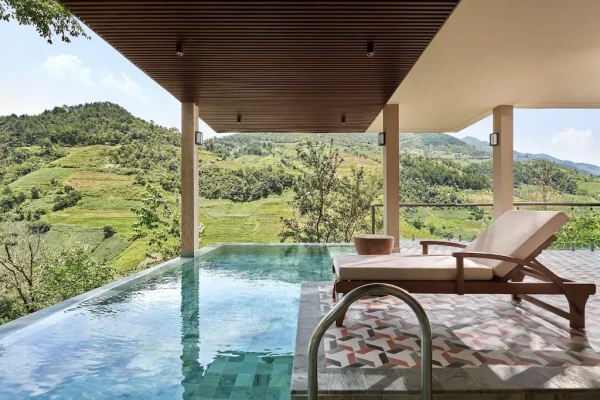 Ảnh chi tiết phòng garrya-mu-cang-chai-suite-be-boi-wellbeing-giuong-king-vivatrip_04.webp