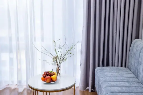 Ảnh chi tiết phòng glenda-towner-mc-chu-b-bi-bn-ma-phong-giuong-doi-huong-nui-vivatrip_02.webp