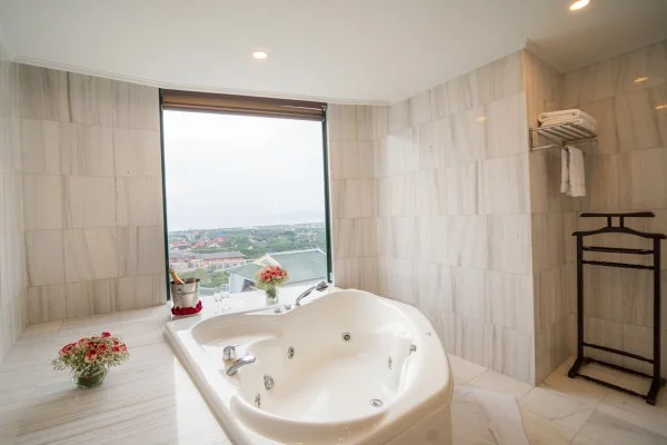 Ảnh chi tiết phòng ha-long-dream-hotel-excutive-suite-vivatrip-06.webp