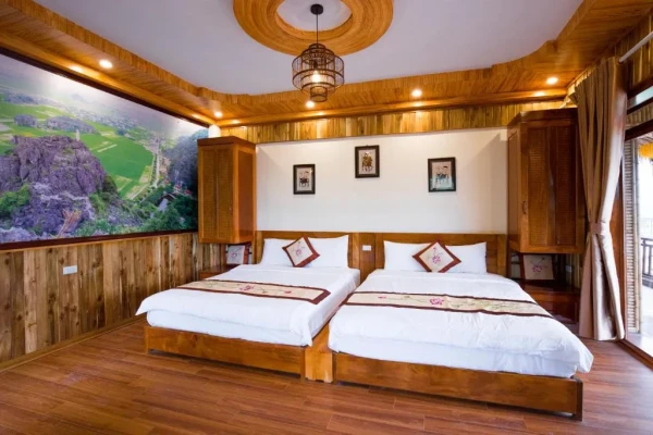 Ảnh chi tiết phòng hang-mua-ecolodge-ninh-binh-phong-gia-dinh-co-ban-cong-vivatrip-05.webp