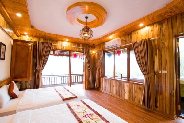 Ảnh chi tiết phòng hang-mua-ecolodge-ninh-binh-phong-gia-dinh-co-ban-cong-vivatrip.webp