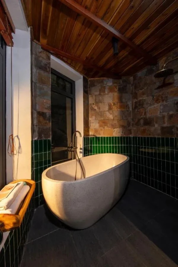 Ảnh chi tiết phòng hang-mua-ecolodge-ninh-binh-suite-executive-vivatrip-02.webp