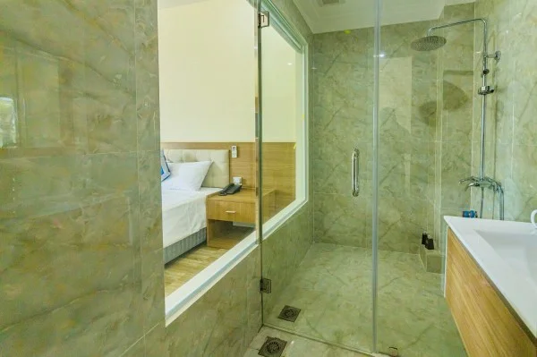 Ảnh chi tiết phòng holiday-hon-dau-resort-standard-double-vivatrip-04-1.webp