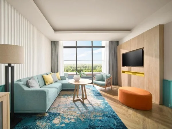 Ảnh chi tiết phòng holiday-inn-resort-ho-tram-beach-suite-king-vivatrip-02.webp