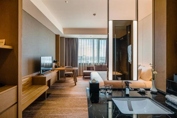 Ảnh chi tiết phòng Phòng Club Có Giường Đôi/ 2 Giường Đơn 9