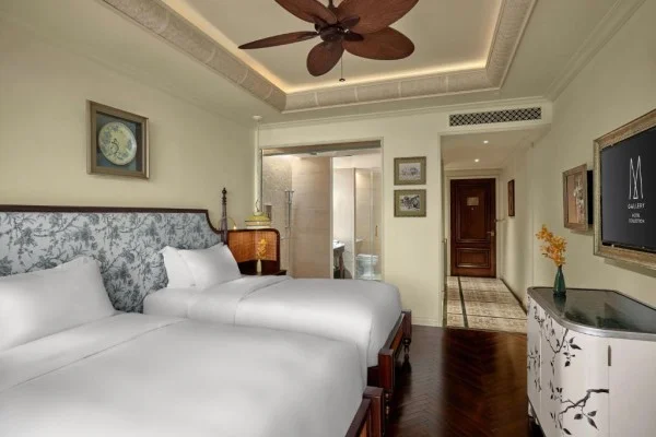 Ảnh chi tiết phòng hotel-perle-dorient-cat-ba-mgallery-phong-co-dien-vivatrip-08.webp