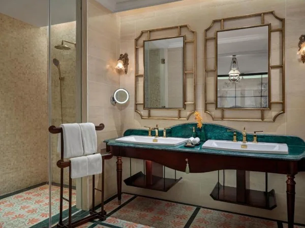 Ảnh chi tiết phòng Suite Hạng Tổng Thống Có 1 Giường Cỡ King 7