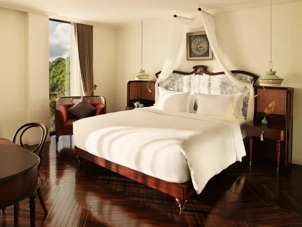 Ảnh chi tiết phòng hotel-perle-dorient-cat-ba-phong-junior-suite-vivatrip-03.webp