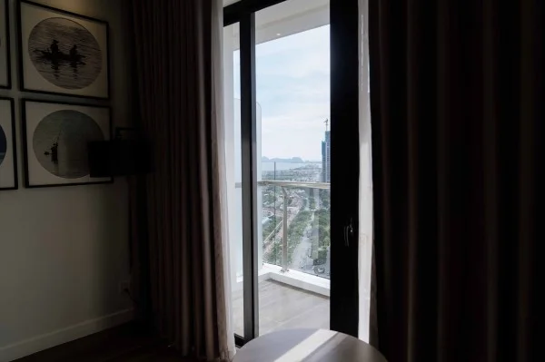 Ảnh chi tiết phòng hotel-soleil-ha-long-deluxe-panoramic-vivatrip-04.webp