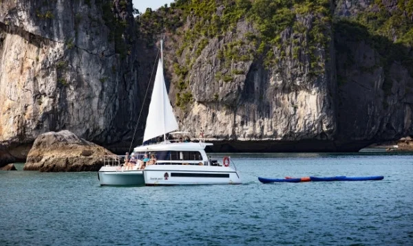 Ảnh Du Thuyền Scarlet Pearl