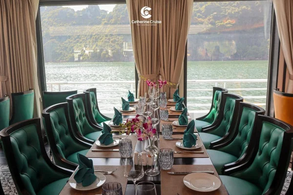 Ảnh Catherine Cruise