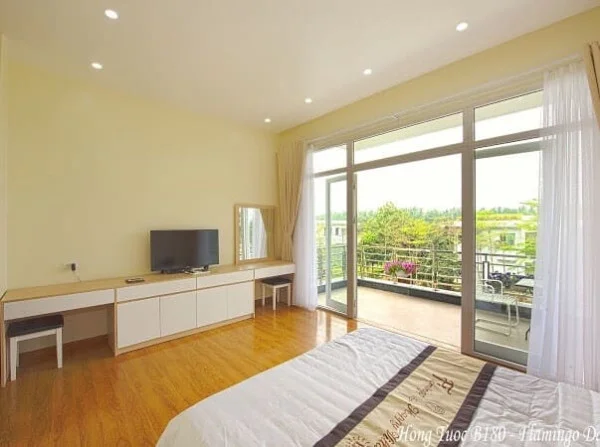 Ảnh B180 Flamingo Đại Lải