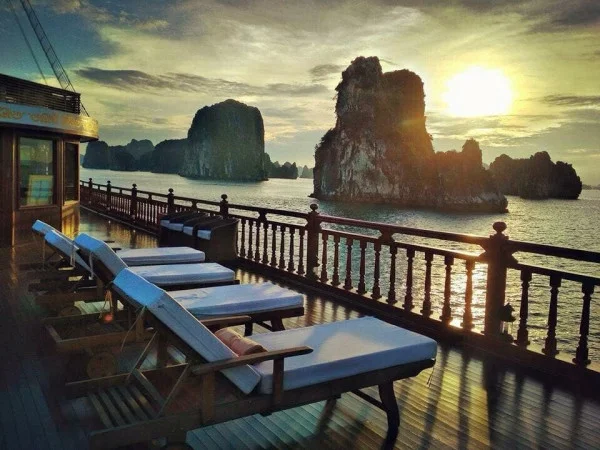 Ảnh Du thuyền Emperor Cruises