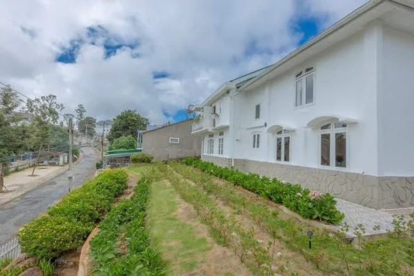 Ảnh Biệt Thự Trắng