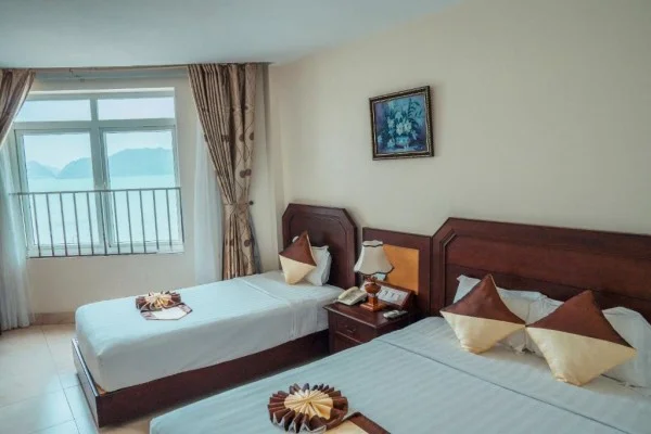 Ảnh chi tiết phòng hung-long-harbour-hotel-phong-deluxe-vivatrip-03.webp