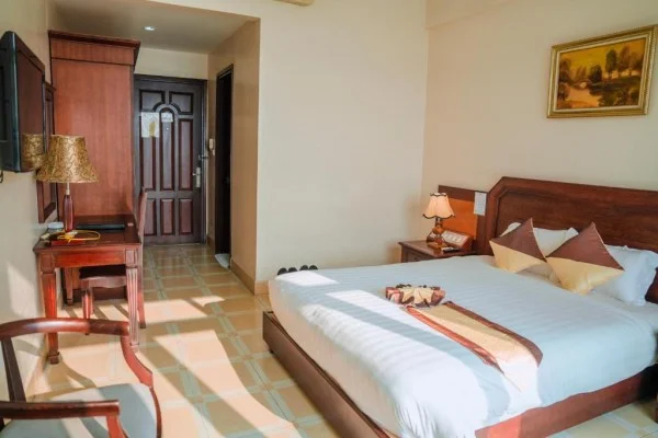 Ảnh chi tiết phòng hung-long-harbour-hotel-phong-giuong-doi-vivatrip.webp